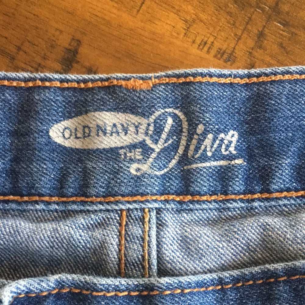 THREE PAIR OF OLD NAVY JEAN SHORTS 🩳 - Picture 5 of 13